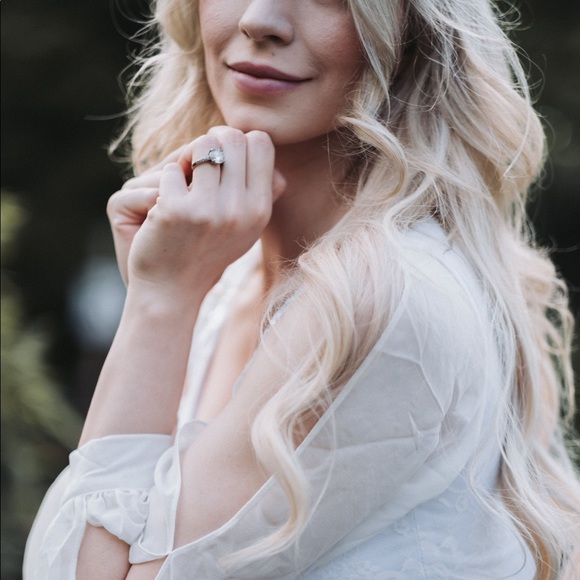 Gorgeous Wedding dress 👰🏼‍♀️ - Picture 8 of 10